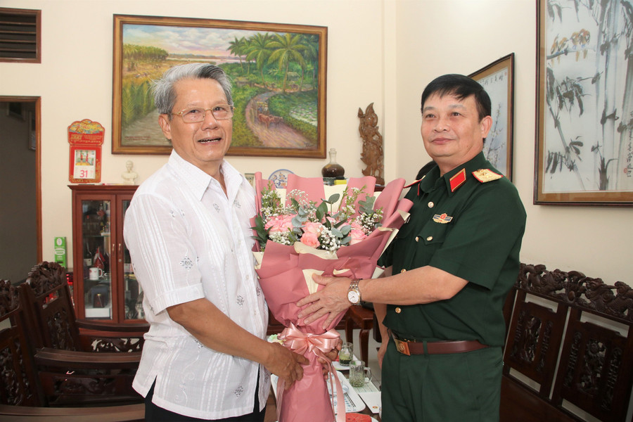van-hoc-lich-su-trong-giao-duc-hoc-sinh-4.jpg