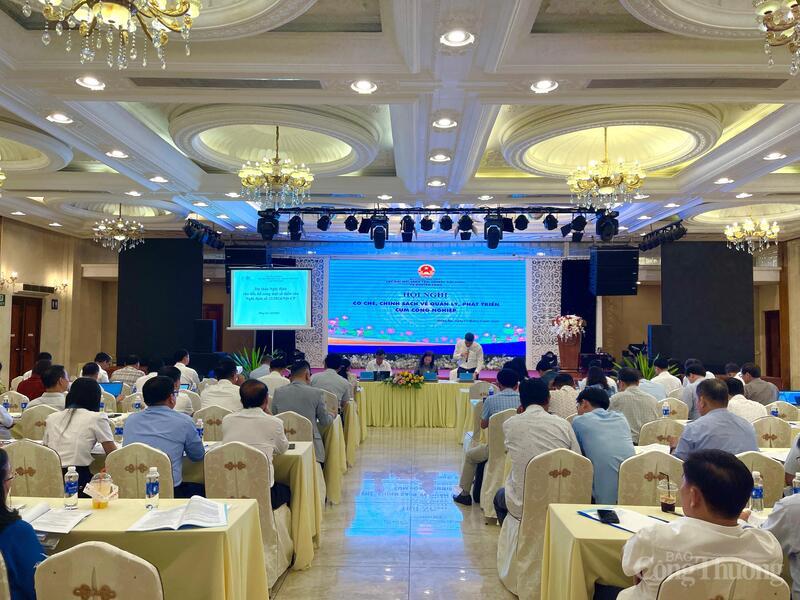 Quang cảnh hội nghị. Ảnh: Hoàng Chiến