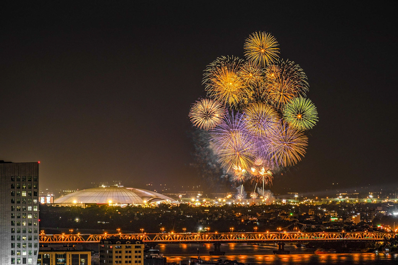 Pháo hoa rực sáng, khép lại hành trình 80 năm đầy tự hào - 20