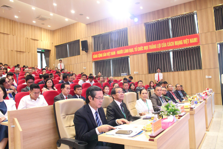 dhcl-tong-ket-dt-quoc-te-2.jpg