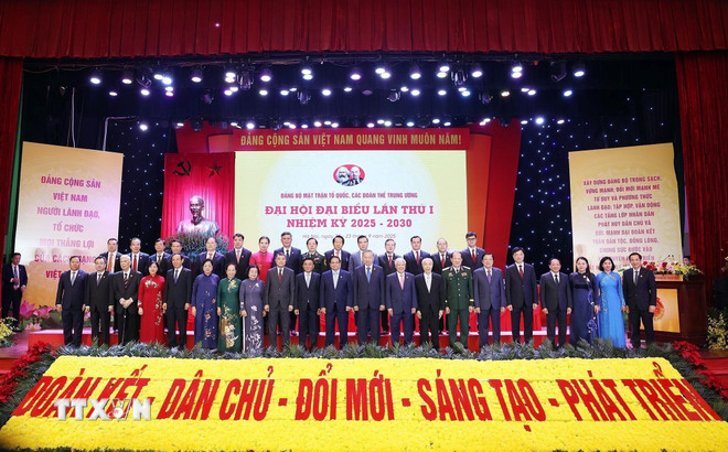 Tổng Bí thư Tô Lâm, Thủ tướng Phạm Minh Chính và các đại biểu dự Đại hội. (Ảnh: Thống Nhất/TTXVN)