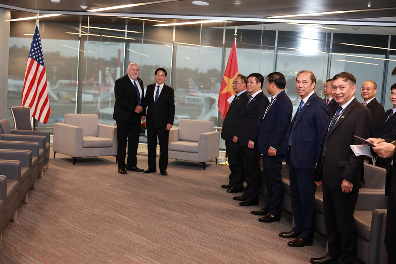 Chủ tịch nước Lương Cường đã có buổi tiếp và làm việc với Chủ tịch, Giám đốc điều hành Costco, ông Ron Vachris.