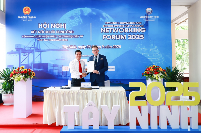 Lễ ký biên bản ghi nhớ giữa LTRK và Sở Công Thương Tỉnh Tây Ninh. Ảnh: Thương vụ Việt Nam tại Thuỵ Điển