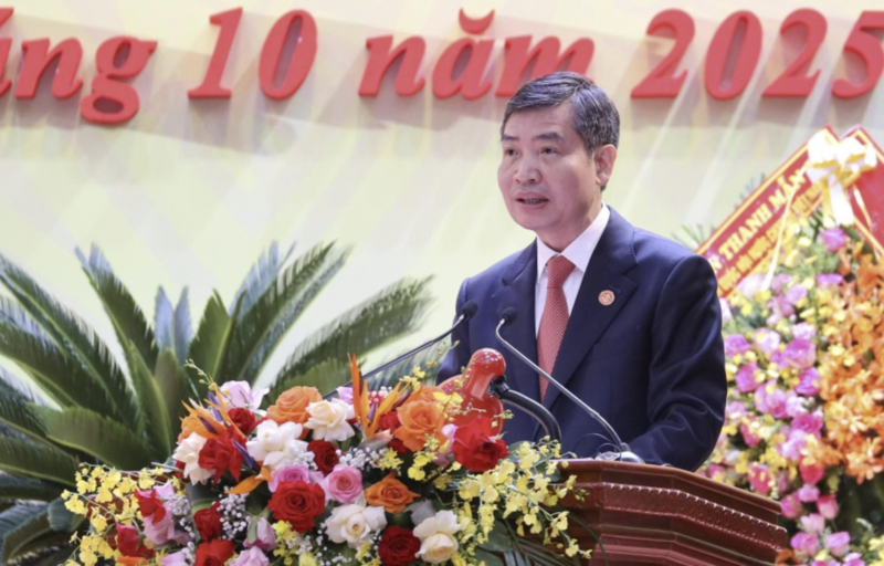 Ông Tạ Anh Tuấn, Phó Bí thư Tỉnh ủy, Chủ tịch UBND tỉnh Đắk Lắk phát biểu tại Đại hội Đảng bộ tỉnh Đắk Lắk lần thứ I. Ảnh: NT