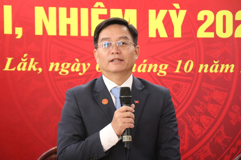 Bí thư Tỉnh ủy Đắk Lắk Nguyễn Đình Trung trả lời câu hỏi các cơ quan thông tấn, báo chí. Ảnh: Tuấn Anh