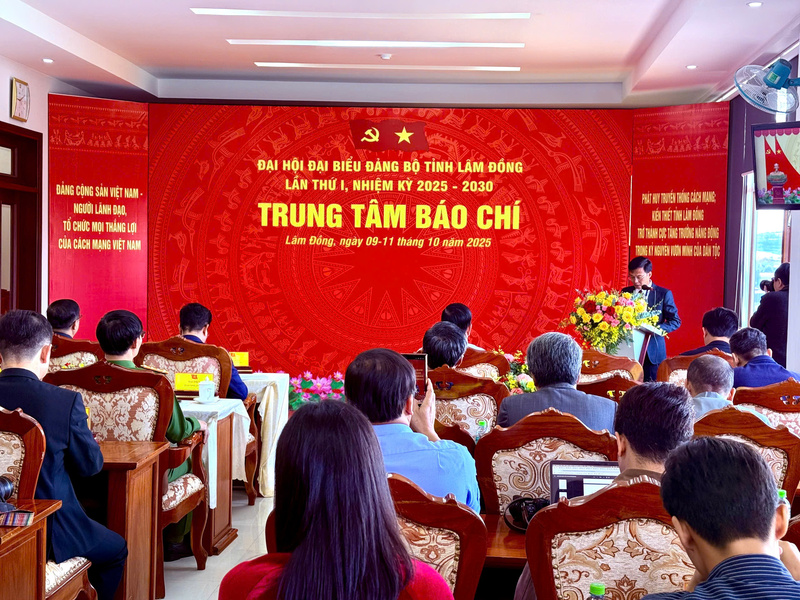 Quang cảnh buổi lễ khai trương Trung tâm Báo chí.