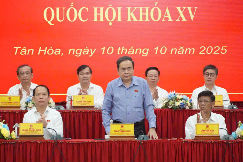 Theo Chủ tịch Quốc hội Trần Thanh Mẫn, TP. Cần Thơ phải hành động quyết liệt, thu hút những tập đoàn, nhà đầu tư lớn, triển khai các dự án chiến lược, tạo sức bật mới cho thành phố. Ảnh: Khánh Ngọc.