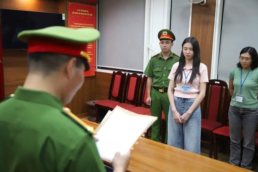 thuy-tien.jpg