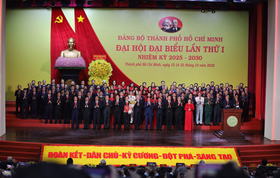 Lãnh đạo Đảng, Nhà nước chúc mừng Ban Chấp hành Đảng bộ TPHCM nhiệm kỳ 2025-2030.