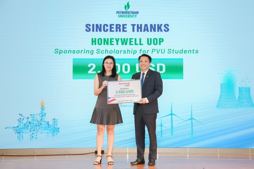 Hợp tác chiến lược Doanh nghiệp – PVU: Nền tảng vững chắc cho nguồn nhân lực Dầu khí chất lượng cao Hợp tác chiến lược Doanh nghiệp – PVU: Nền tảng vững chắc cho nguồn nhân lực Dầu khí chất lượng cao