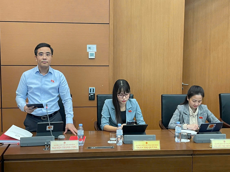 Đại biểu Nguyễn Thành Công trong phiên họp ở Tổ ngày 23/10/2025. Ảnh tư liệu: ĐBND