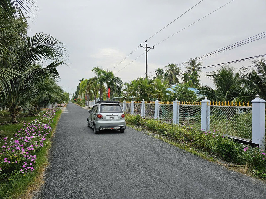Đường giao thông nông thôn được đầu tư xây dựng khang trang tại xã Mỹ Phước, TP Cần Thơ.