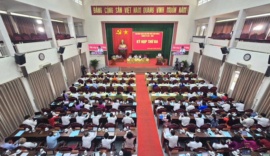 Sau sáp nhập, HĐND tỉnh Vĩnh Long đã tổ chức 6 kỳ họp, thông qua 82 nghị quyết quan trọng. z7307419785677-c052ea82d8d934c6ce5373c8edb10acb-8722.jpg