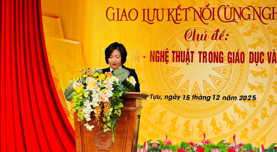 Bà Bùi Thị Ngọc Lương - Hiệu trưởng Trường TH Tây Tựu A. thu-quynh-4.jpg