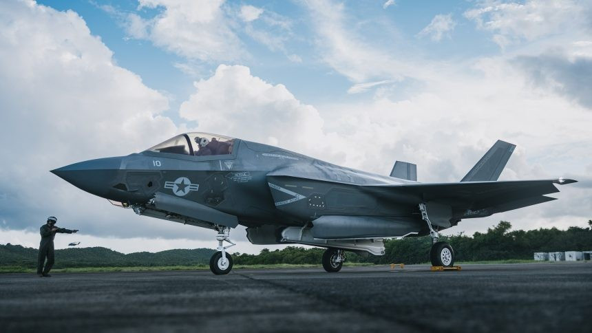 Tiêm kích F-35A được triển khai đến Puerto Rico.