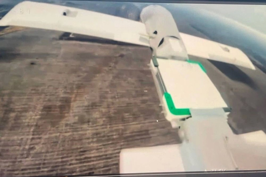 Máy bay không người lái Nga mang thiết bị liên lạc vệ tinh Starlink. 1.jpg