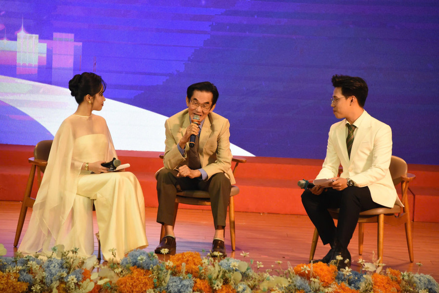 PGS.TS Nguyễn Mạnh Hùng - Viện trưởng Viện Nghiên cứu Việt Nam. 283f7d4959dcd6828fcd.jpg