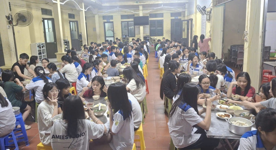 Học sinh Trường THCS Lý Tự Trọng, xã Vị Xuyên, Tuyên Quang sinh hoạt tại trường. Ảnh: Đức Hạnh don-bay-nang-chat-giao-duc-3.jpg