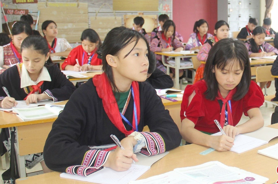 Học sinh Trường PTDT Nội trú THCS - THPT Vân Hồ (Sơn La). Ảnh: ITN