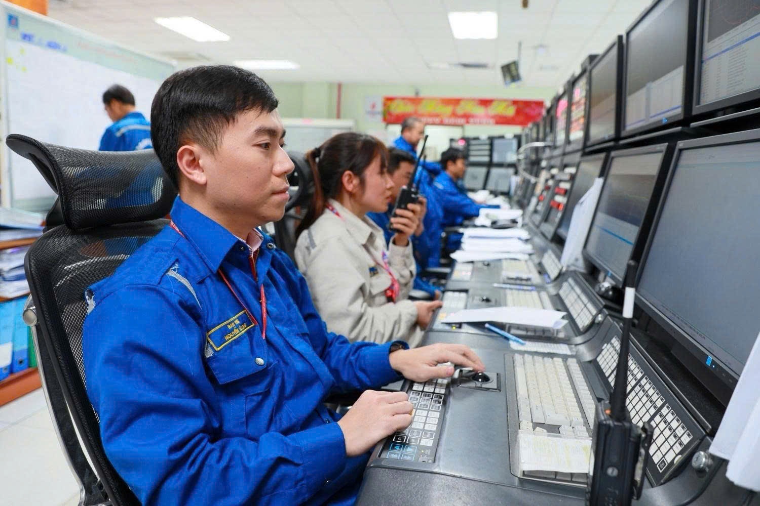 Doanh nghiệp nhà nước chuyển hóa nghị quyết của Đảng thành sức cạnh tranh thực chất Doanh nghiệp nhà nước đưa Nghị quyết 79 vào “mạch sống” chiến lược hành động