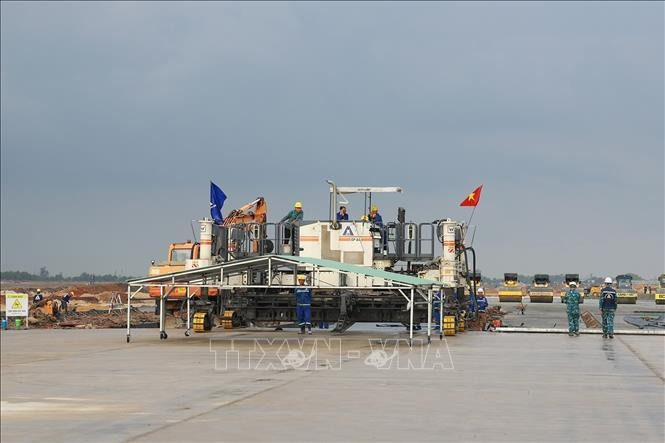 Công trường thi công dự án Cảng hàng không quốc tế Phú Quốc. Ảnh: Dương Giang/TTXVN Công trường thi công dự án Cảng hàng không quốc tế Phú Quốc. Ảnh: Dương Giang/TTXVN