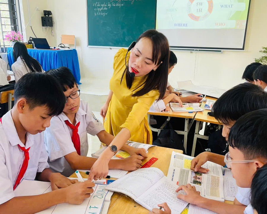 Tiết học của cô và trò Trường THCS Văn Lung. van-lung-2.jpg