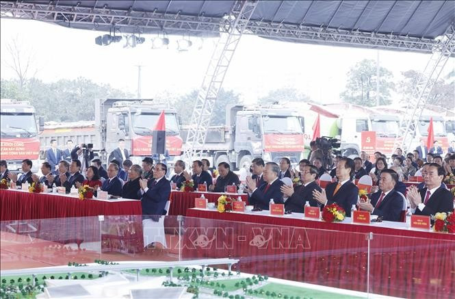 Tổng Bí thư Tô Lâm, Thủ tướng Phạm Minh Chính và các lãnh đạo, nguyên lãnh đạo Đảng, Nhà nước dự Lễ khởi công dự án xây dựng Bảo tàng Đảng Cộng sản Việt Nam. Ảnh: Thống Nhất/TTXVN