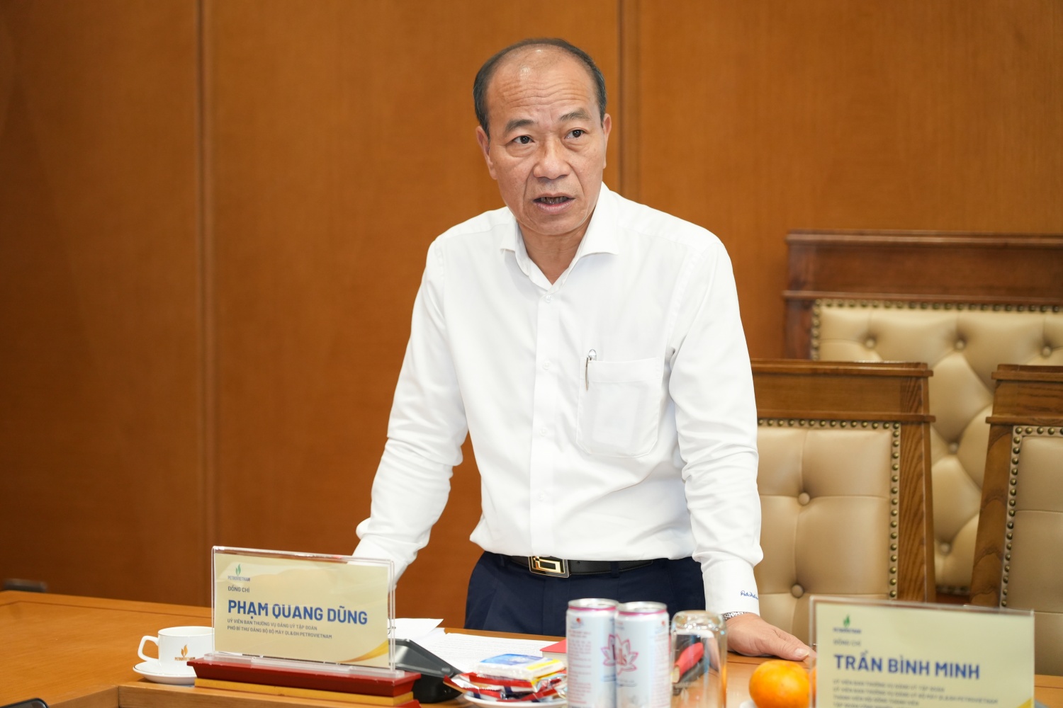 Tăng cường vai trò lãnh đạo của Đảng, giữ vững tăng trưởng trong bối cảnh thách thức