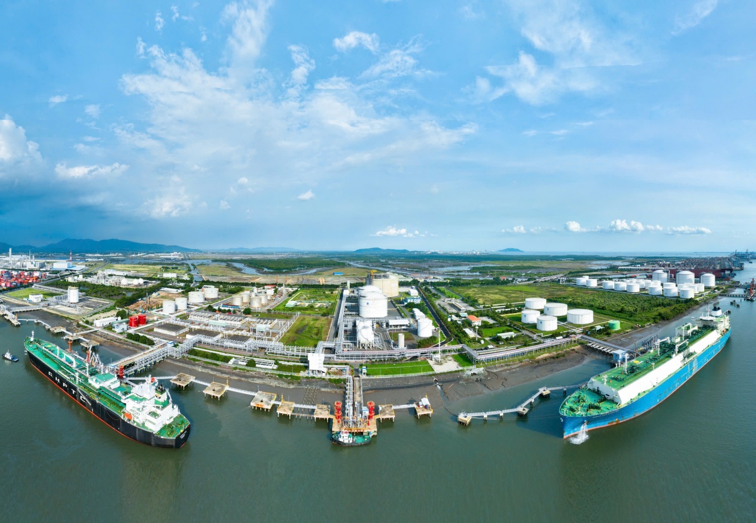 TP Hồ Chí Minh: Từ Nghị quyết 98 đến khát vọng hình thành trục Công nghiệp - Năng lượng - Dịch vụ kỹ thuật cao