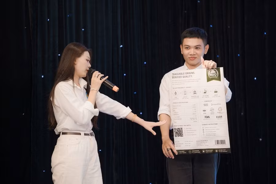 Các đội thi trình bày dự án kinh doanh trước hội đồng giám khảo. cac-doi-thi-trinh-bay-du-an-kinh-doanh-truoc-hoi-dong-giam-khao.jpg