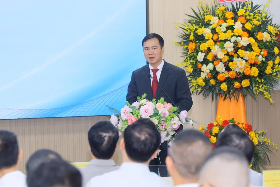 PGS. TS Bùi Thế Duy, Giám đốc Đại học Quốc gia Hà Nội phát biểu tại buổi lễ. hsb1.jpg