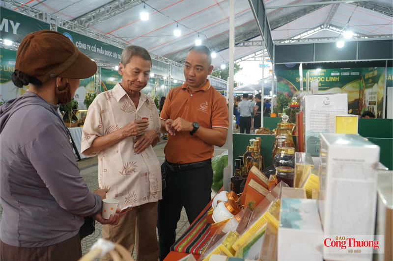 Công ty TRIMICO đầu tư chế biến nhiều sản phẩm từ sâm Ngọc Linh nhưng chủ yếu tiêu thụ tại nội địa, thị trường xuất khẩu còn bỏ ngỏ.