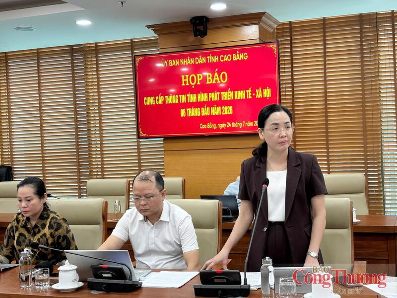Đại diện Sở Tài chính tỉnh Cao Bằng thông tin về hoạt động thu ngân sách, giải ngân vốn đầu tư công của tỉnh Cao Bằng trong 6 tháng đầu năm 2026.