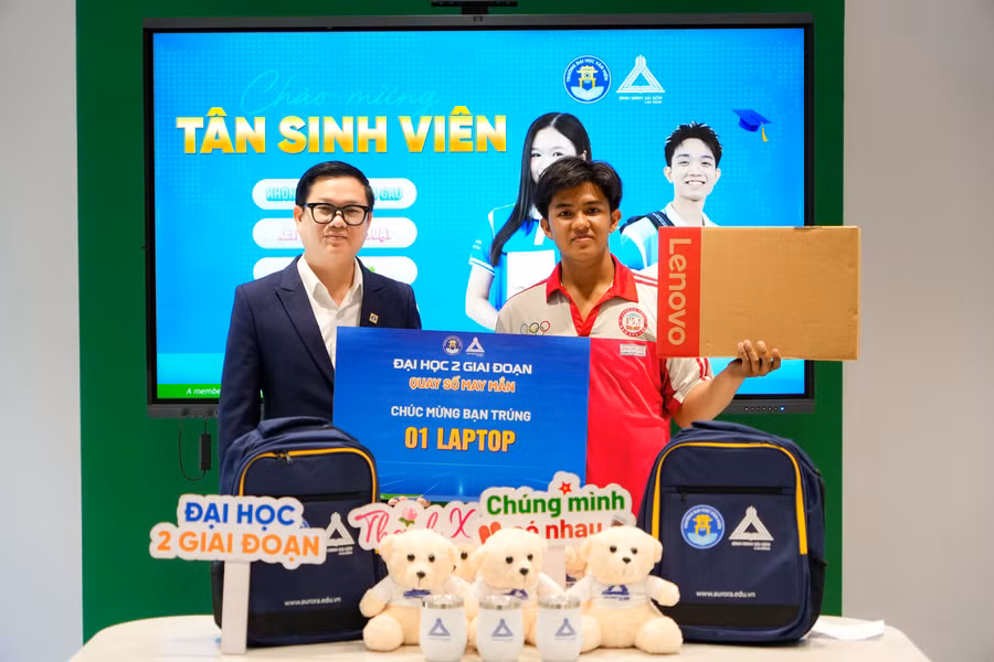 Thí sinh đăng ký xét tuyển tại link https://xettuyen.aurora.edu.vn/ và nhận cơ hội quay số may mắn trúng nhiều phần quà đặc biệt. Ảnh: NTCC.