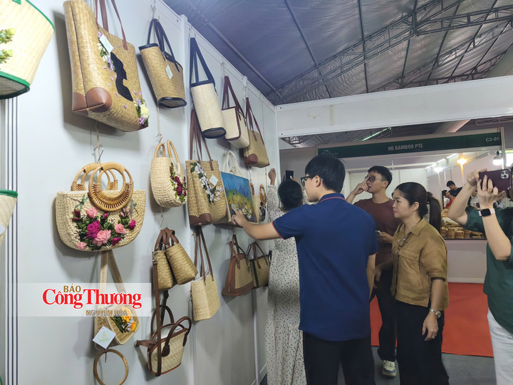 Sản phẩm làng nghề Hà Nội đứng trước cơ hội xuất khẩu.