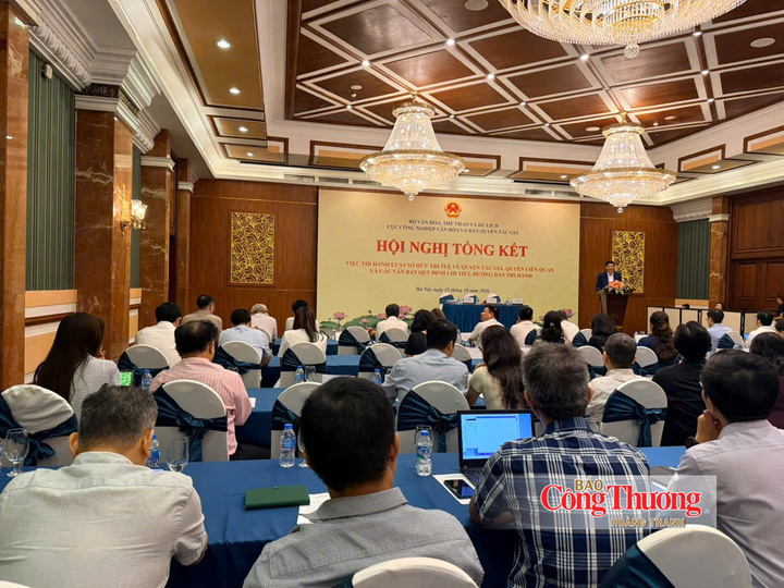 Toàn cảnh hội nghị.