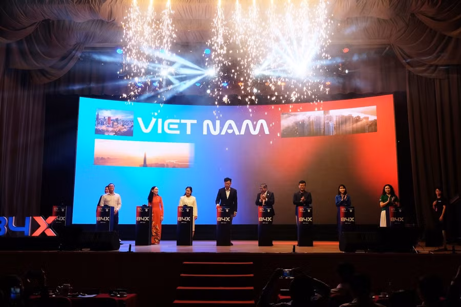 Nghi thức ra mắt nền tảng đổi mới sáng tạo 84X tại Trường Đại học Văn Lang. Ảnh: L.Nam.